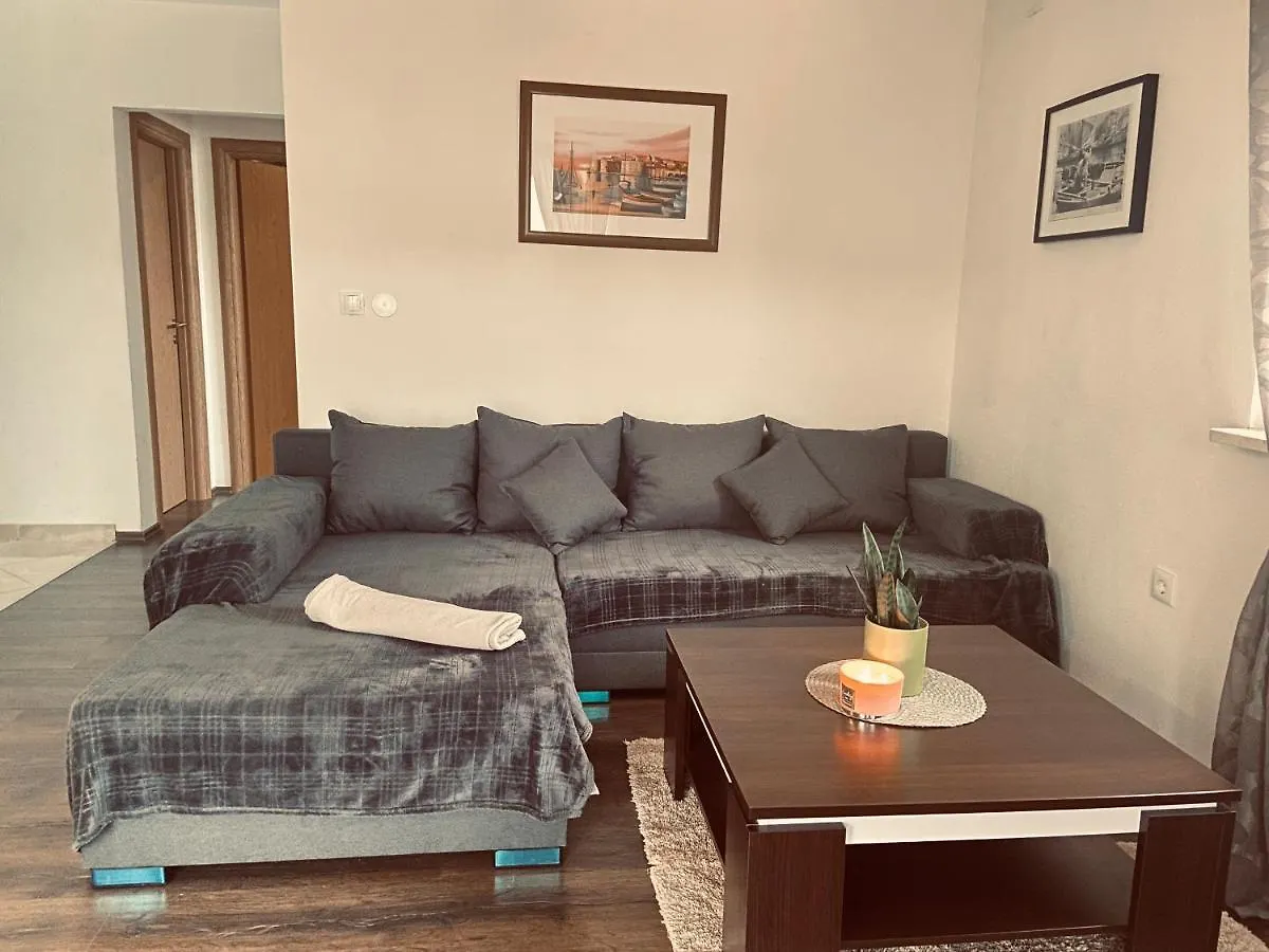 Apartments Gule Slatine 0*,