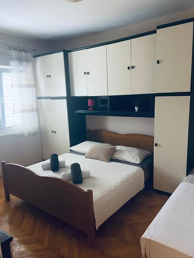 Apartments Gule Slatine 0*,