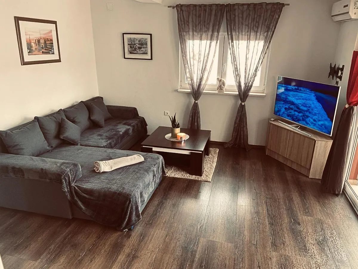 Apartments Gule Slatine 0*,
