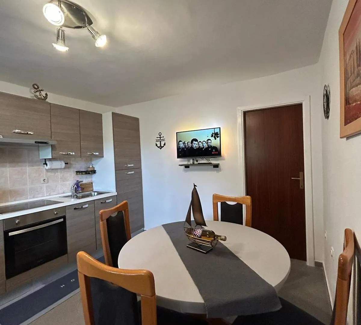 Apartments Gule Slatine