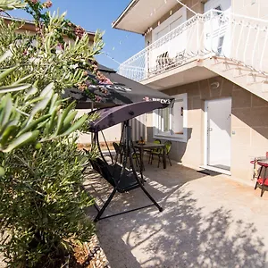 Ivica - Garden Terrace Slatine